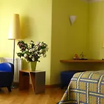Inselhotel Kleiner Bodden 3*