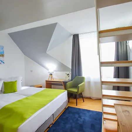 Hotel Inselhotel Kleiner Bodden 3*
