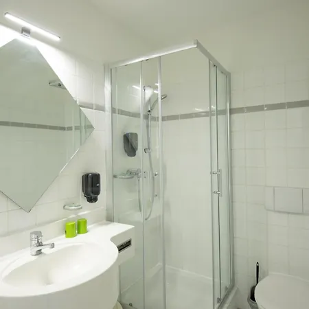 Inselhotel Kleiner Bodden Buschvitz