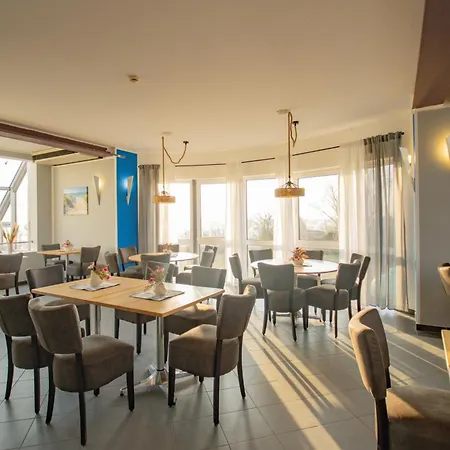 Inselhotel Kleiner Bodden Hotell Buschvitz