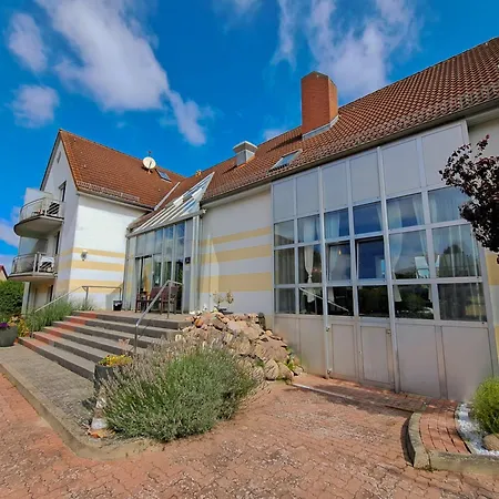 Inselhotel Kleiner Bodden 3*