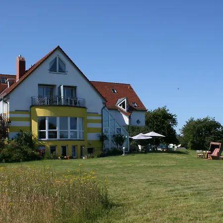 Inselhotel Kleiner Bodden Hotell 3*