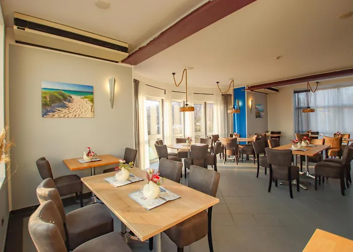 Hotel Inselhotel Kleiner Bodden 3*